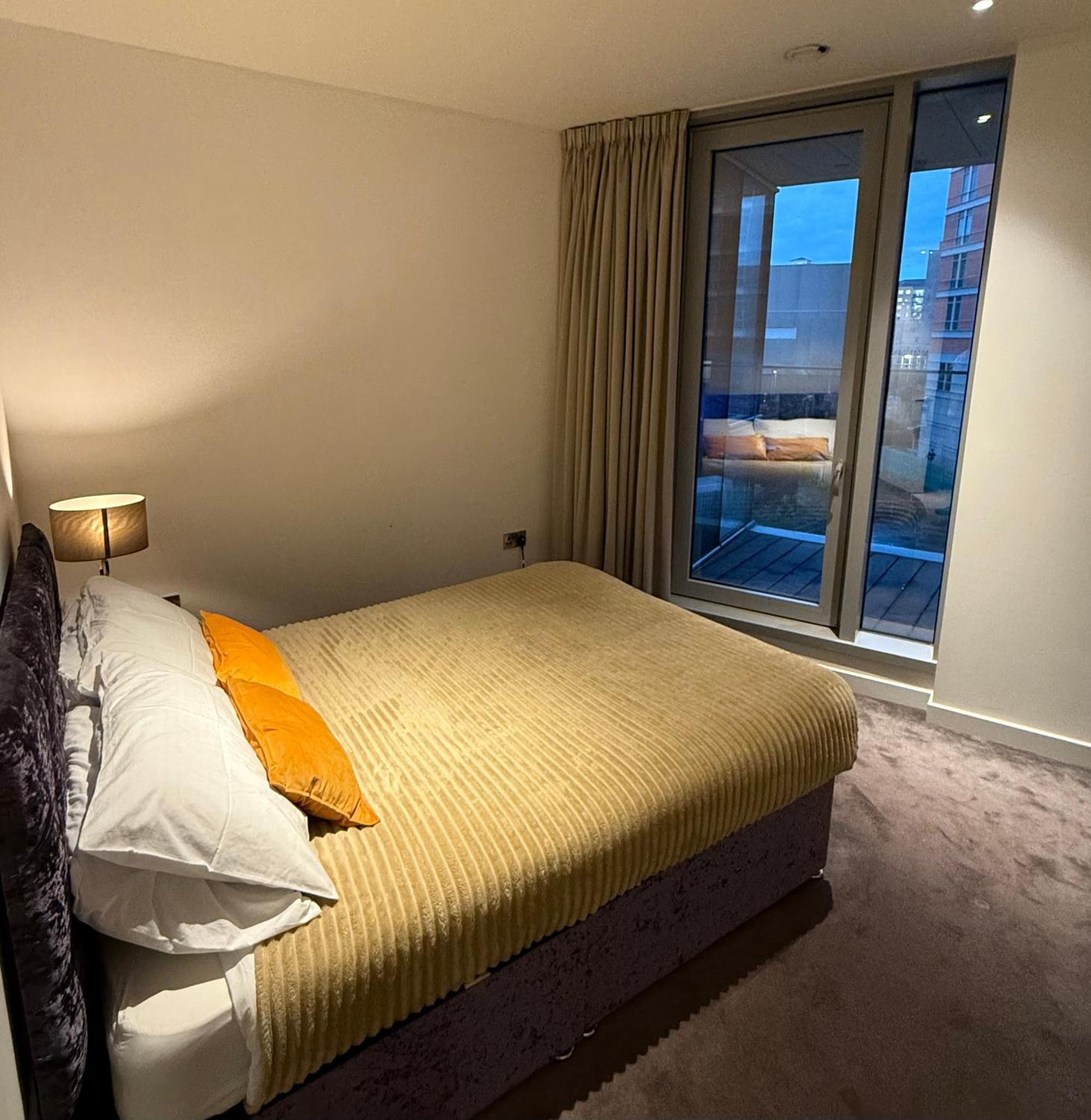Luxury Modern 2 Bed Flat With Balcony And City View - Canary Wharf City Center Londra Exterior foto