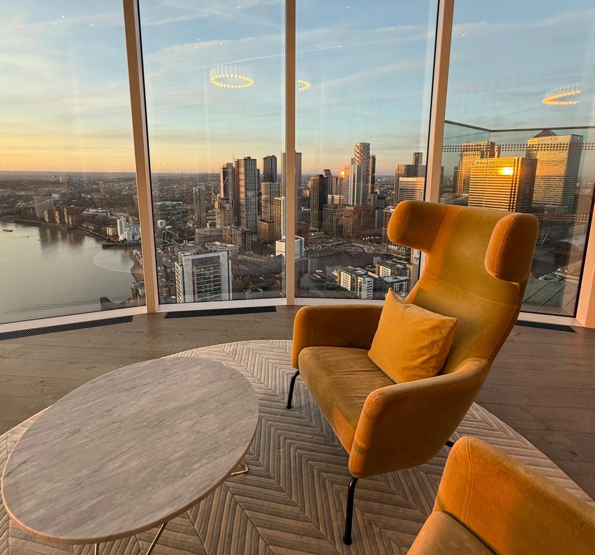 Luxury Modern 2 Bed Flat With Balcony And City View - Canary Wharf City Center Londra Exterior foto